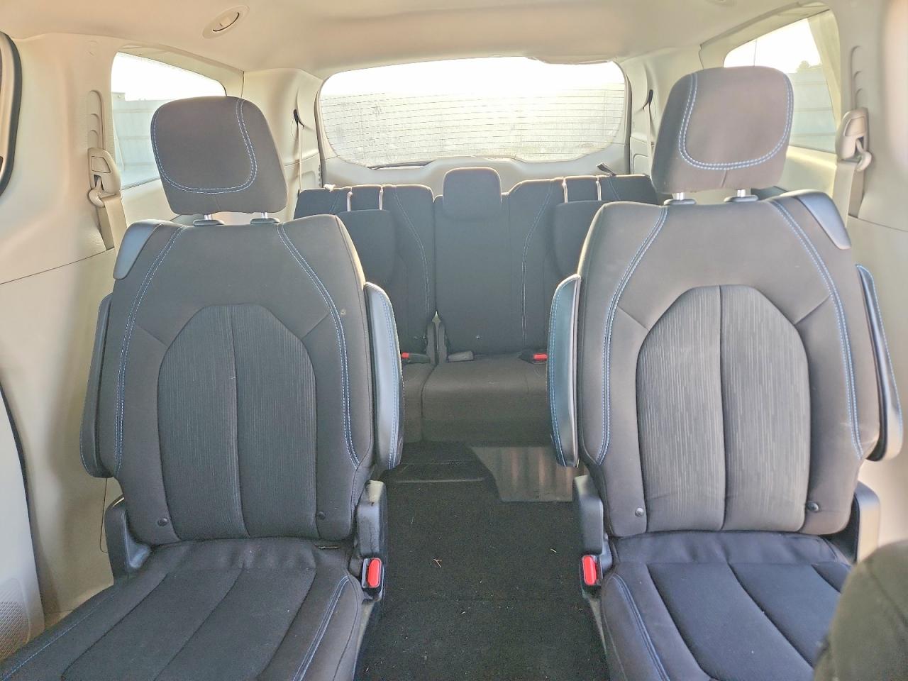 2C4RC1FG7MR556309 · 2021 CHRYSLER PACIFICA · 10/14