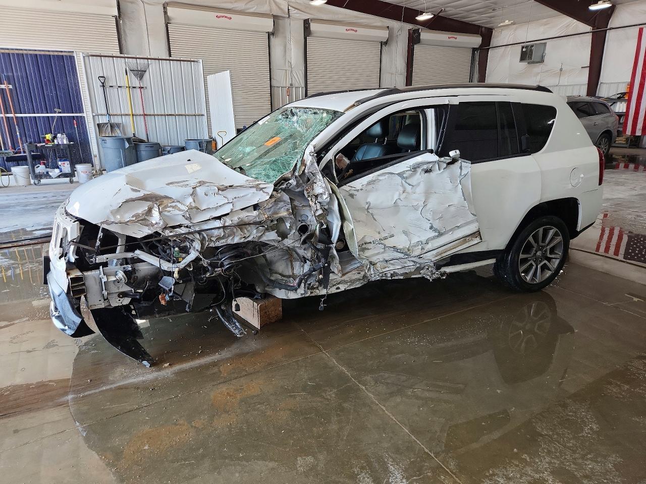 1C4NJCCB3ED877115 · 2014 JEEP COMPASS
