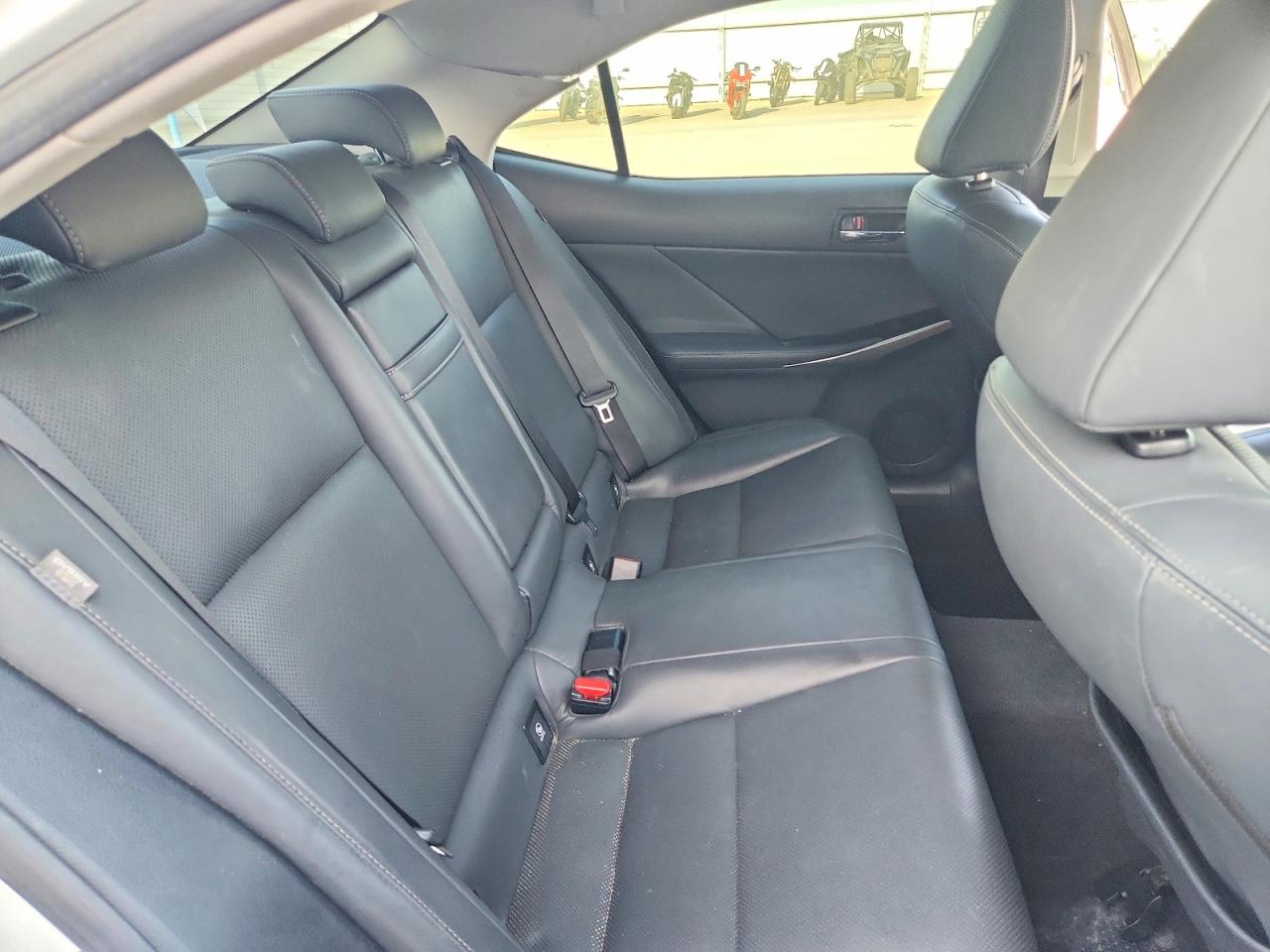 JTHBF1D21F5057018 · 2015 LEXUS IS · 10/12