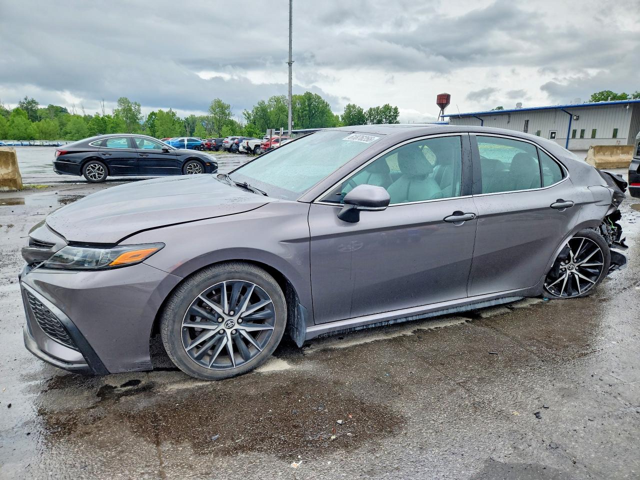 4T1T11BK4NU067811 · 2022 TOYOTA CAMRY