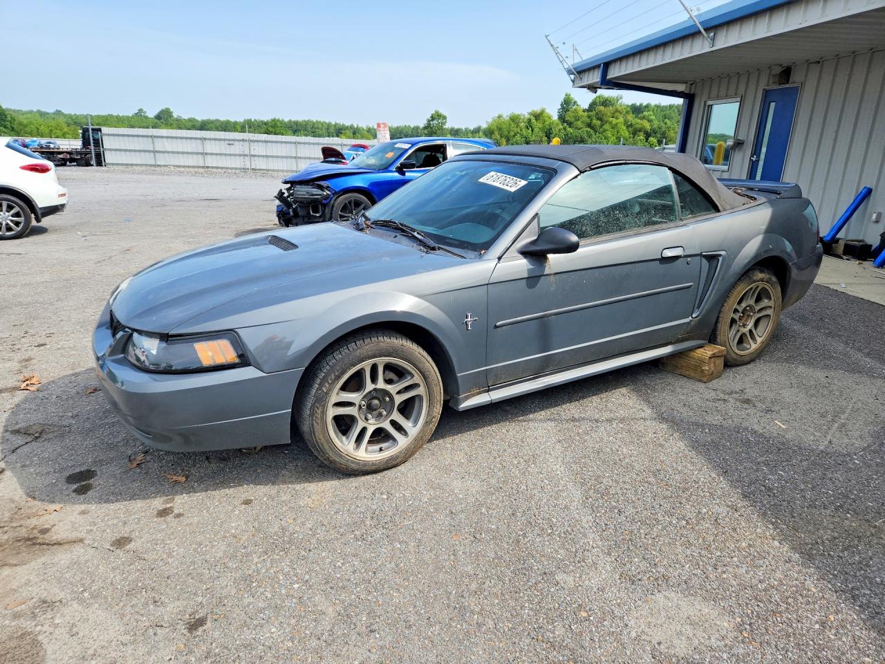 1FAFP4444YF281096 · 2000 FORD MUSTANG