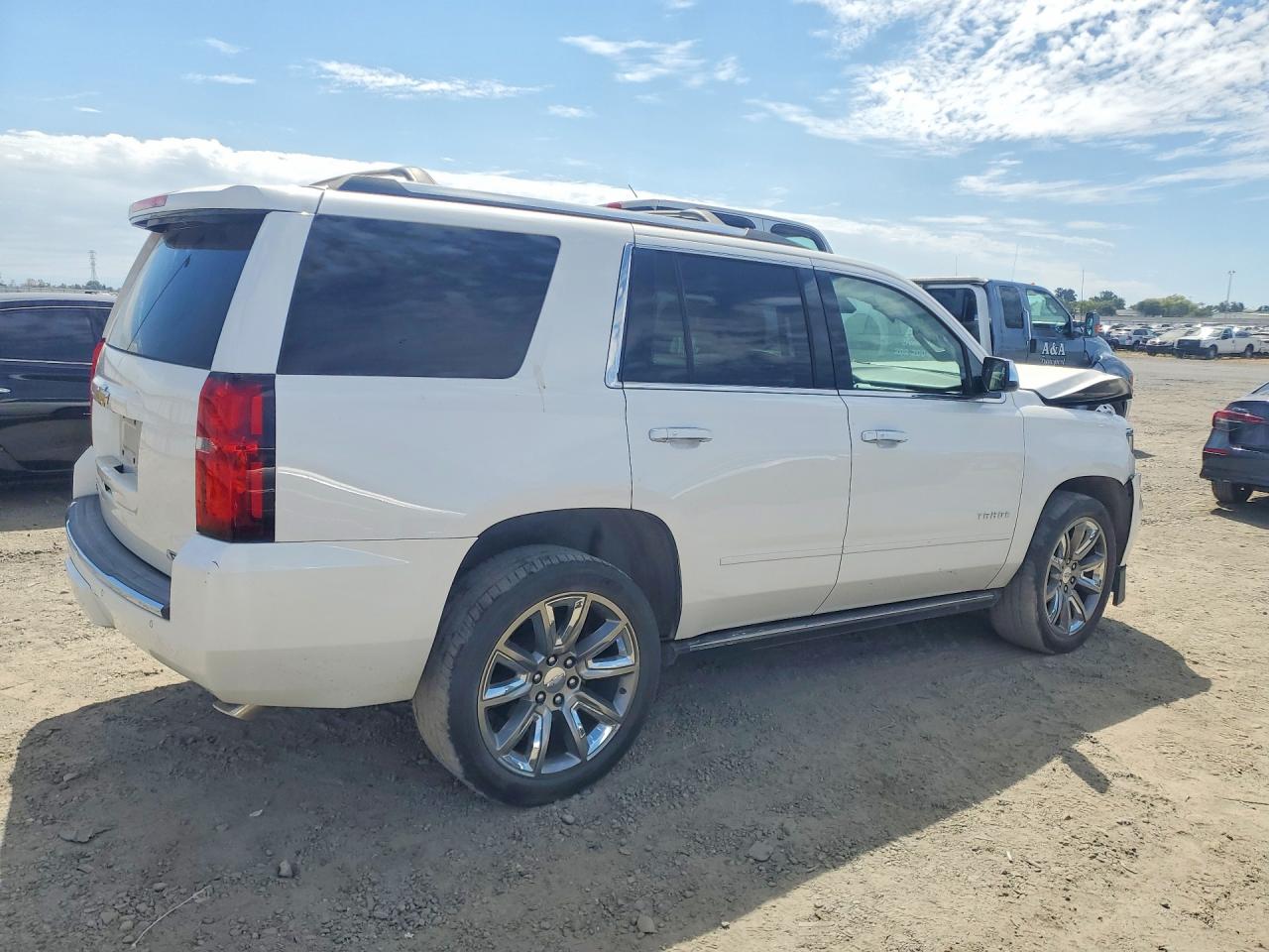 1GNSCCKC2HR233210 · 2017 CHEVROLET TAHOE · 3/13
