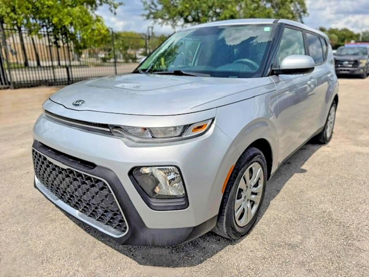 KNDJ23AU5L7098729 · 2020 KIA SOUL