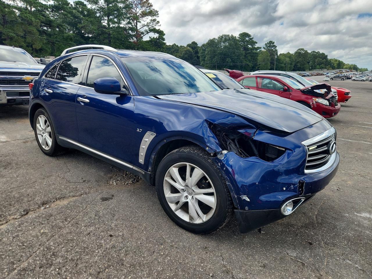 JN8CS1MW6FM482622 · 2015 INFINITI QX70 · 4/13