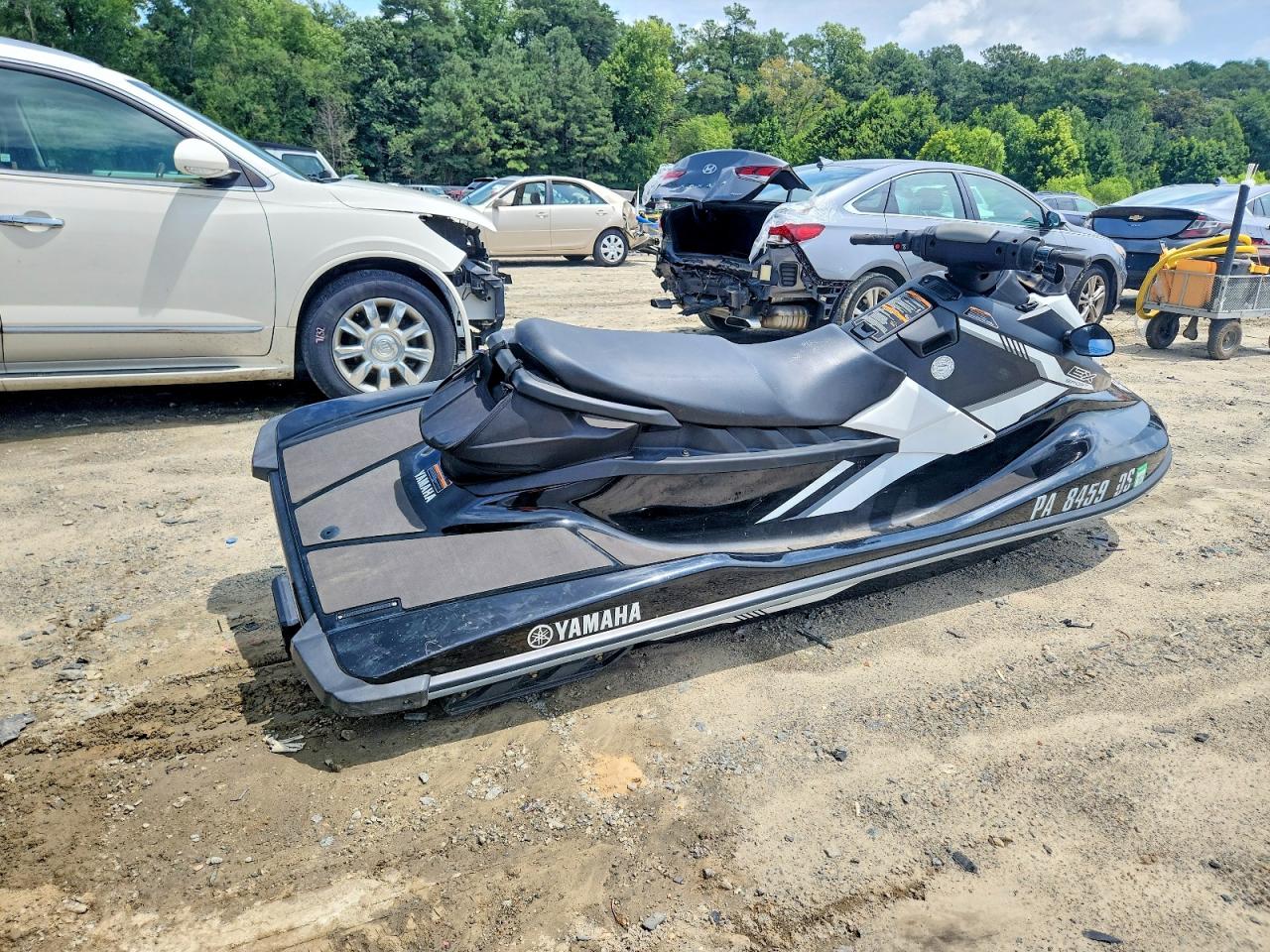 YAMA3308D717 · 2017 YAM JET SKI · 4/10