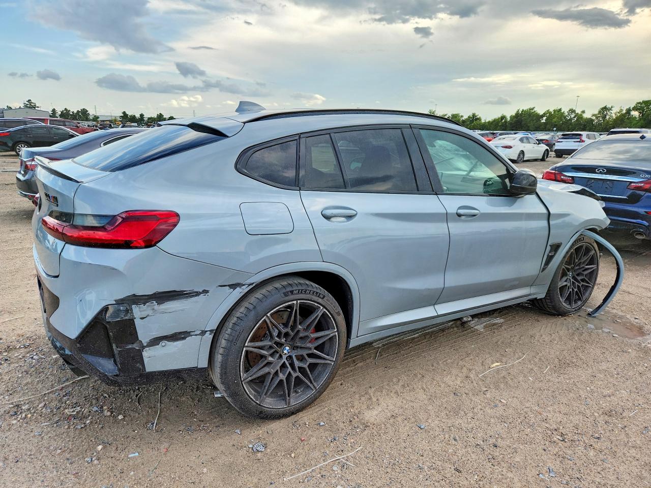 5YM23EC03S9197129 · 2025 BMW X4 · 3/12