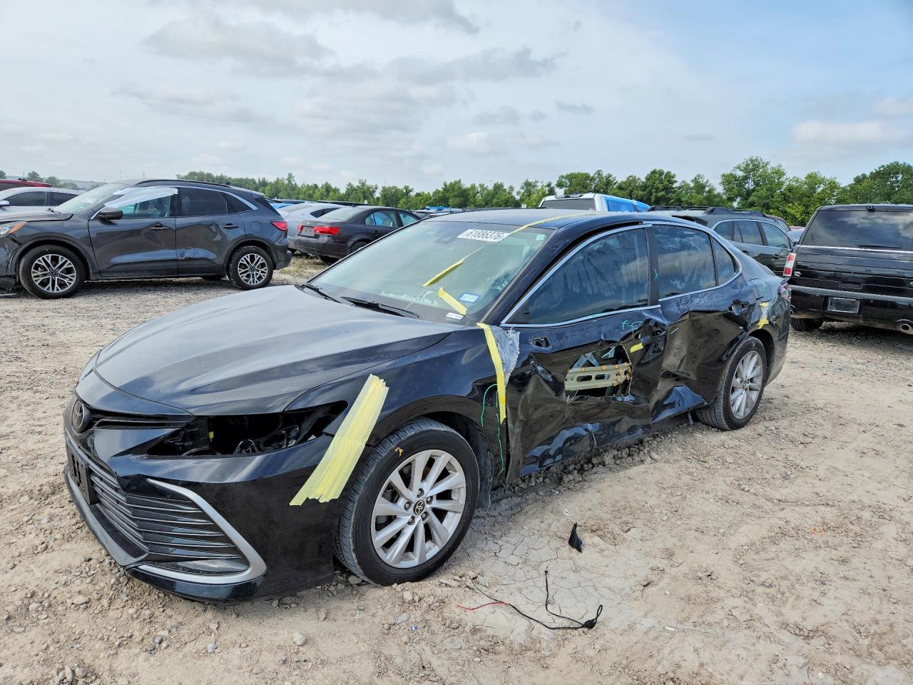 4T1C11AKXNU652068 · 2022 TOYOTA CAMRY