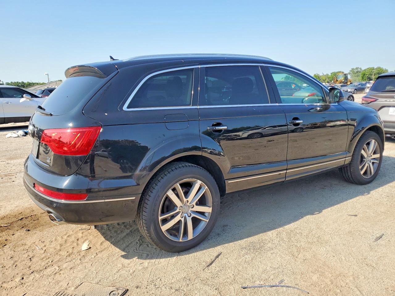 WA1LMAFE0FD021131 · 2015 AUDI Q7 · 3/13