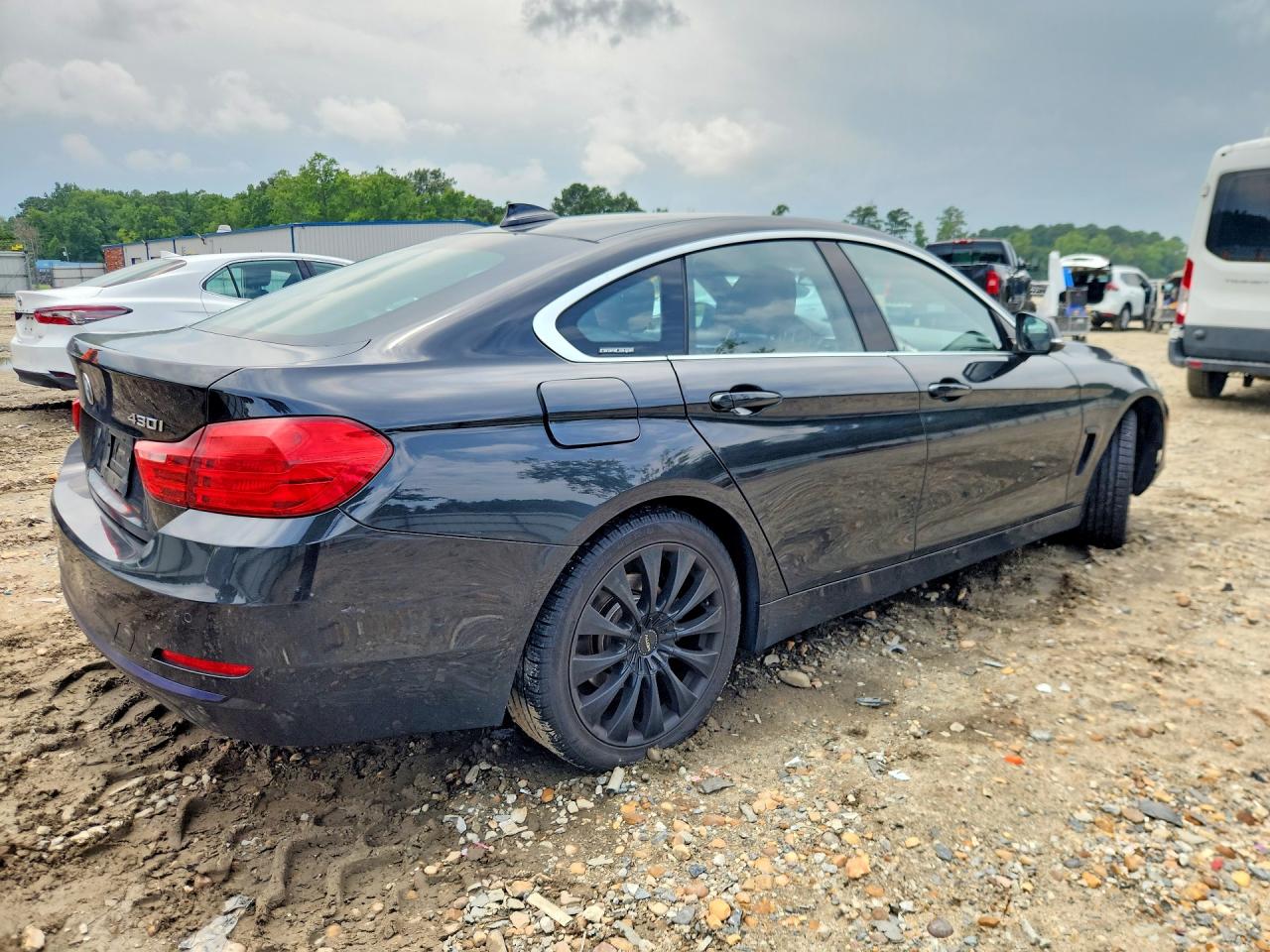 WBA4F9C58HG811962 · 2017 BMW 430XI · 3/13
