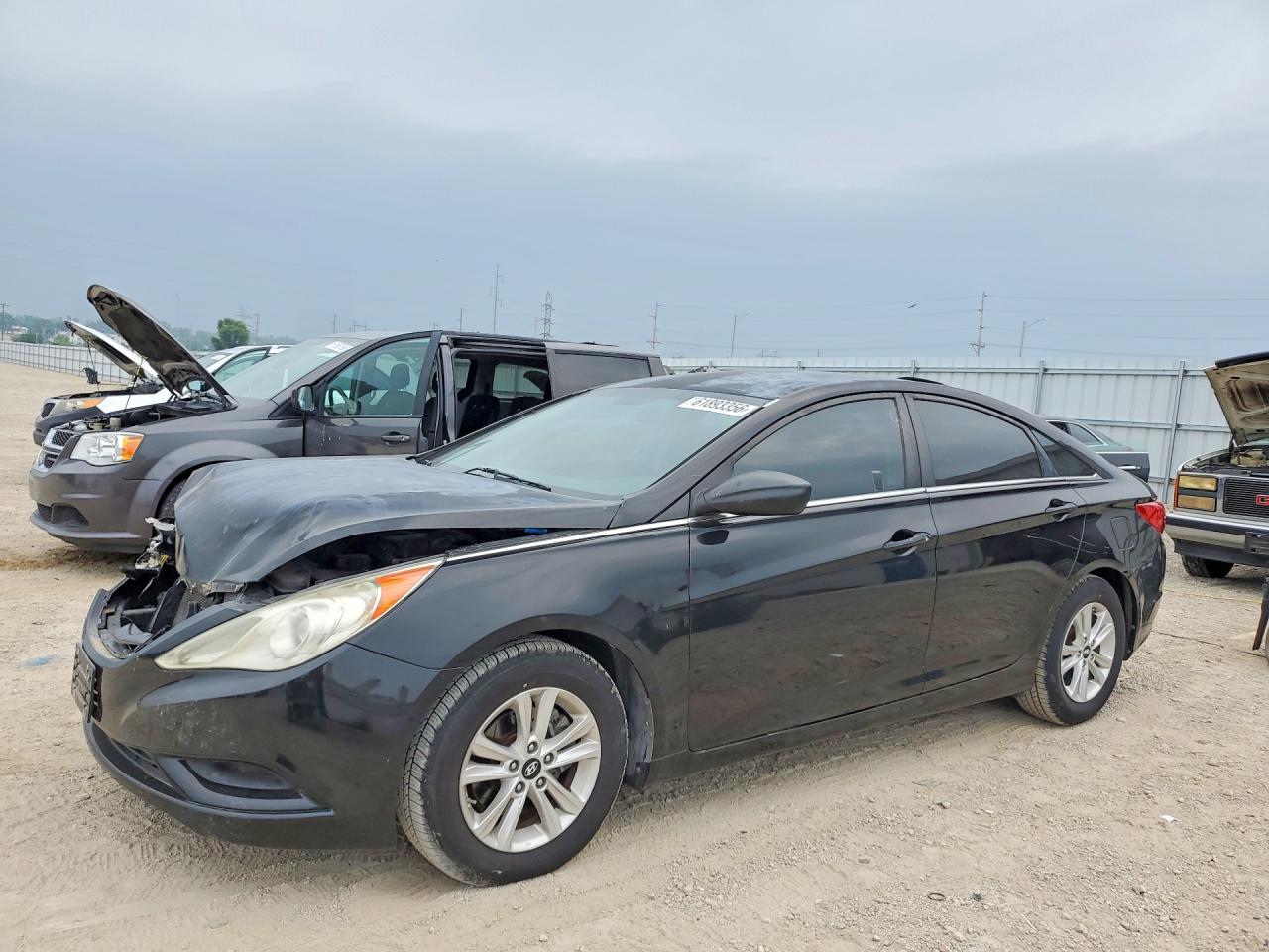 5NPEB4AC7BH203988 · 2011 HYUNDAI SONATA