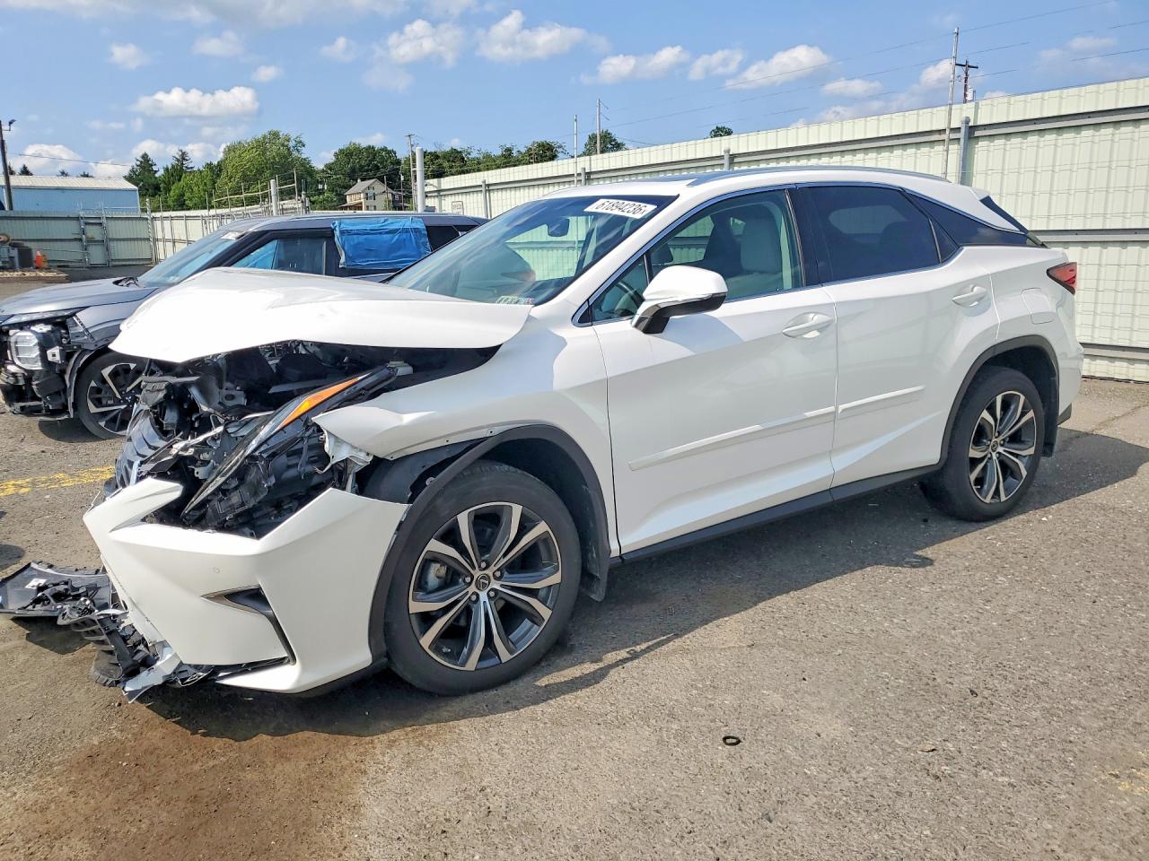 2T2BZMCA7KC205359 · 2019 LEXUS RX 350