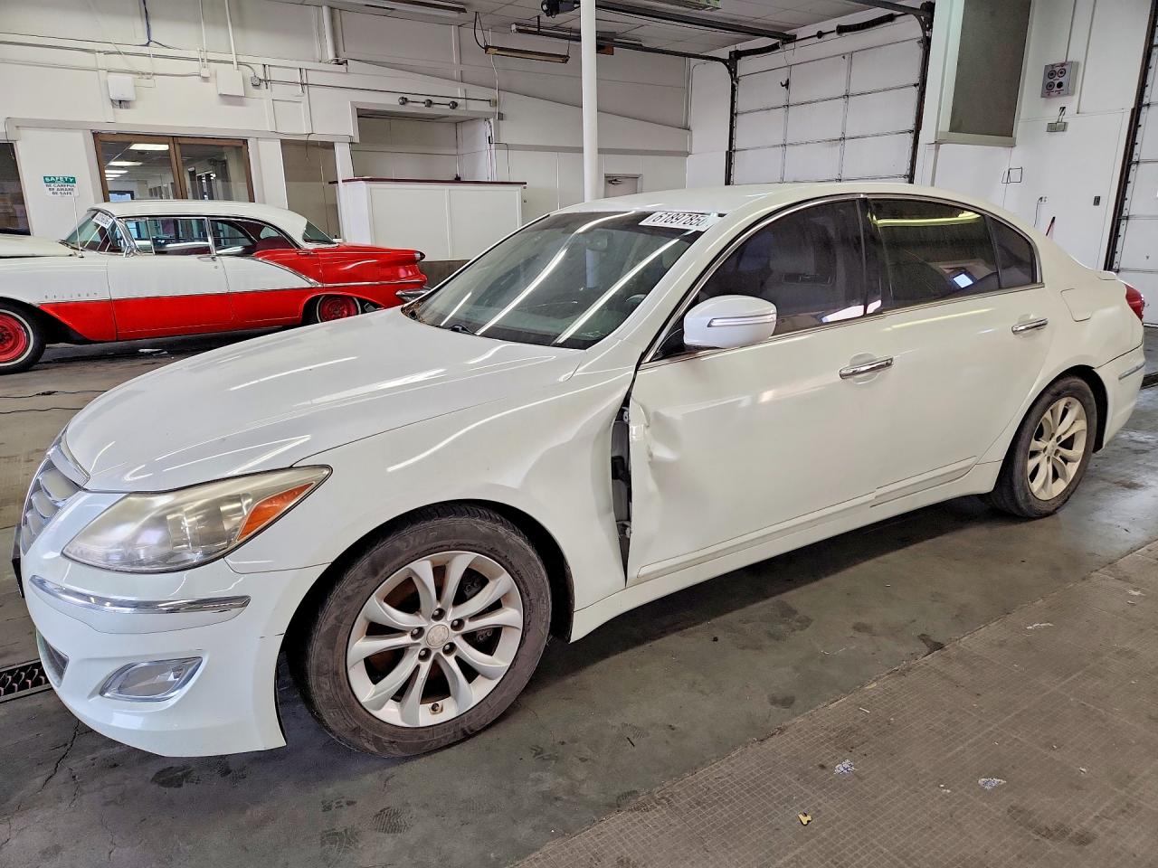 KMHGC4DDXDU242976 · 2013 HYUNDAI GENESIS