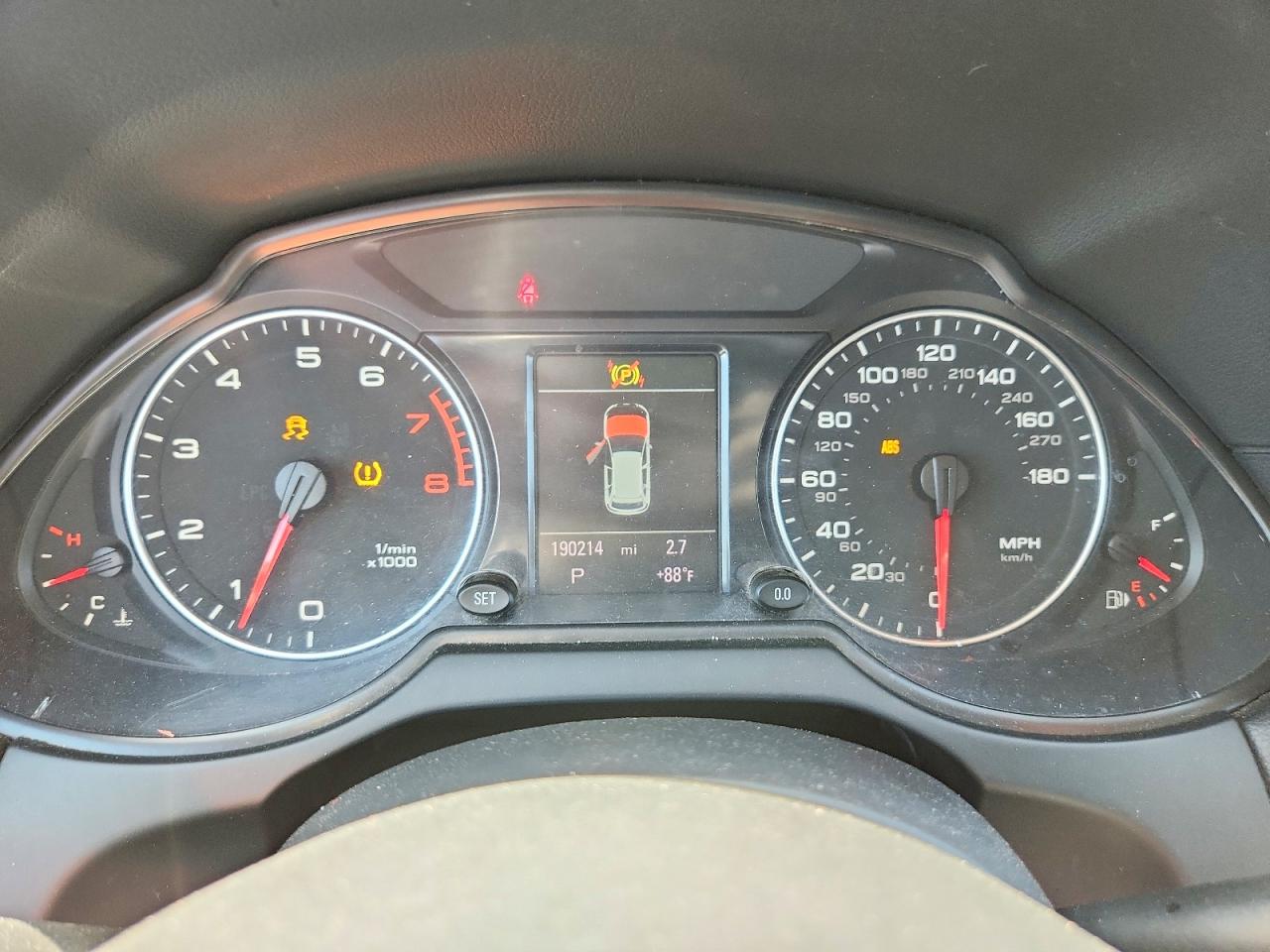 WA1DKAFP9CA114934 · 2012 AUDI Q5 · 9/13