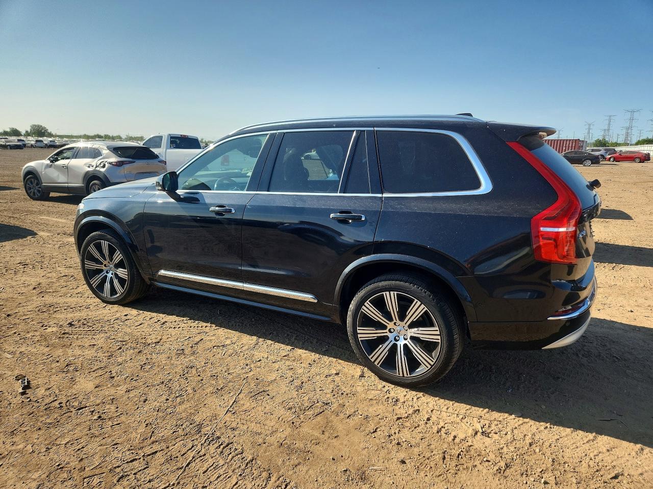 YV4A22PLXN1781862 · 2022 VOLVO XC90 · 2/12