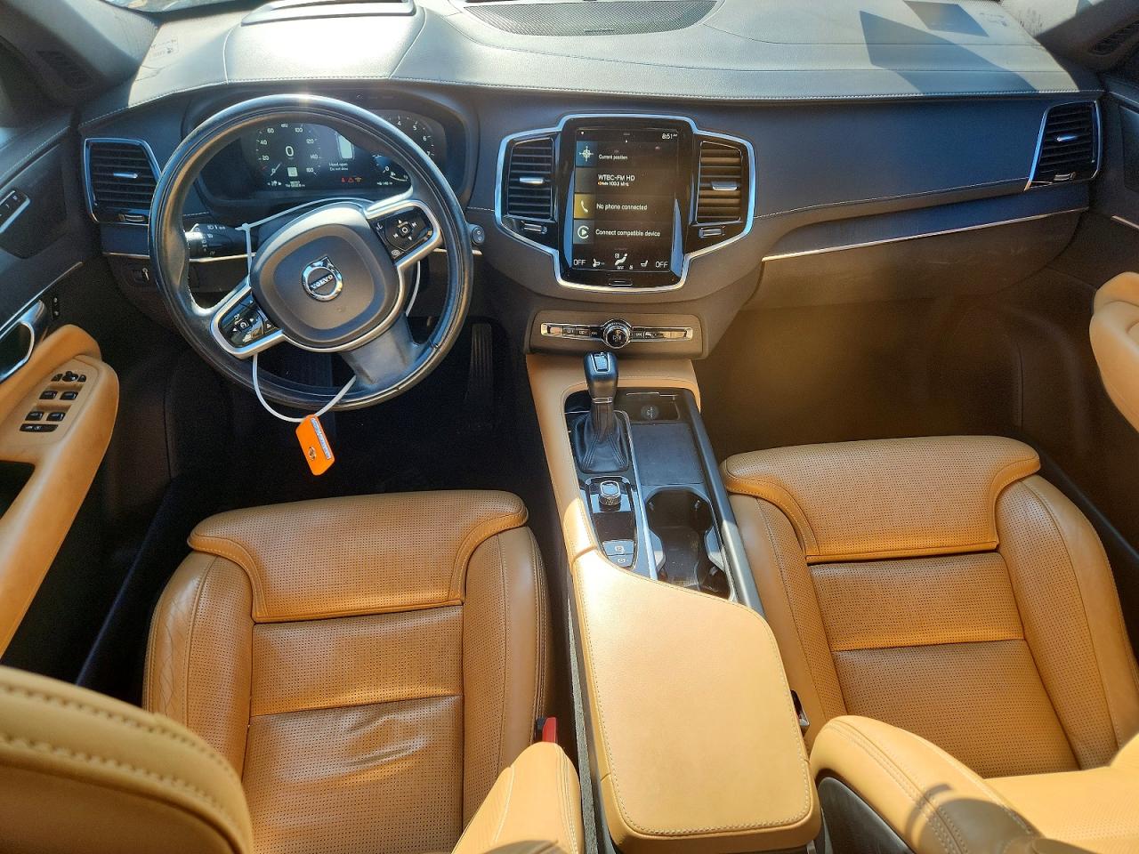 YV4A22PLXN1781862 · 2022 VOLVO XC90 · 8/12