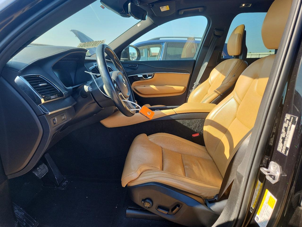 YV4A22PLXN1781862 · 2022 VOLVO XC90 · 7/12