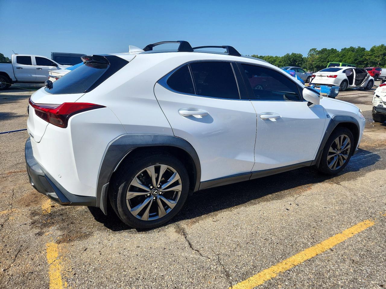 JTHY3JBH7K2010131 · 2019 LEXUS UX · 3/13