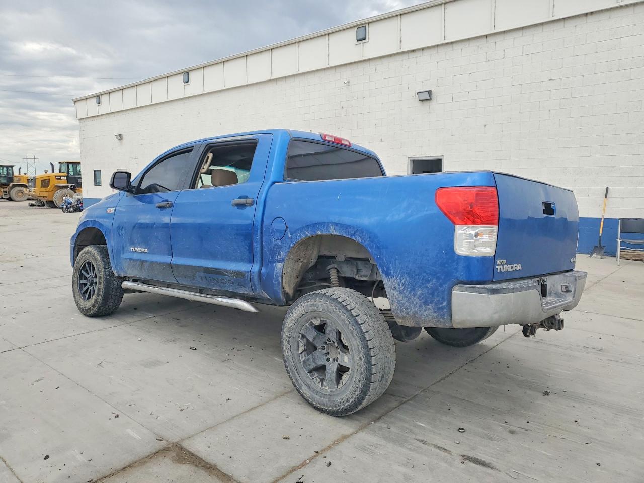5TFDV54118X060939 · 2008 TOYOTA TUNDRA · 2/12