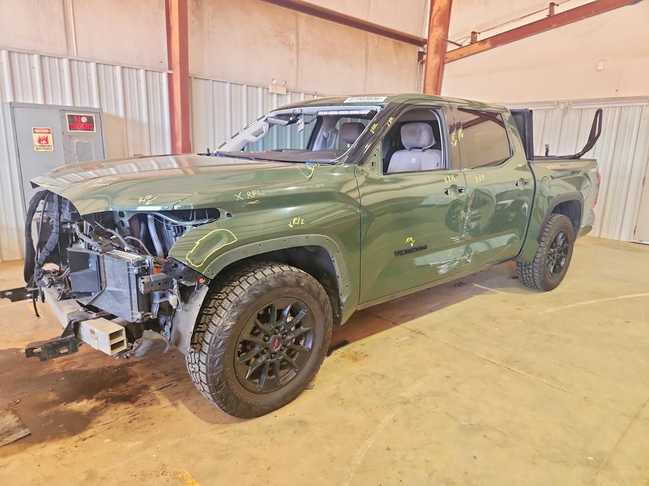 5TFLA5DB9NX028588 · 2022 TOYOTA TUNDRA
