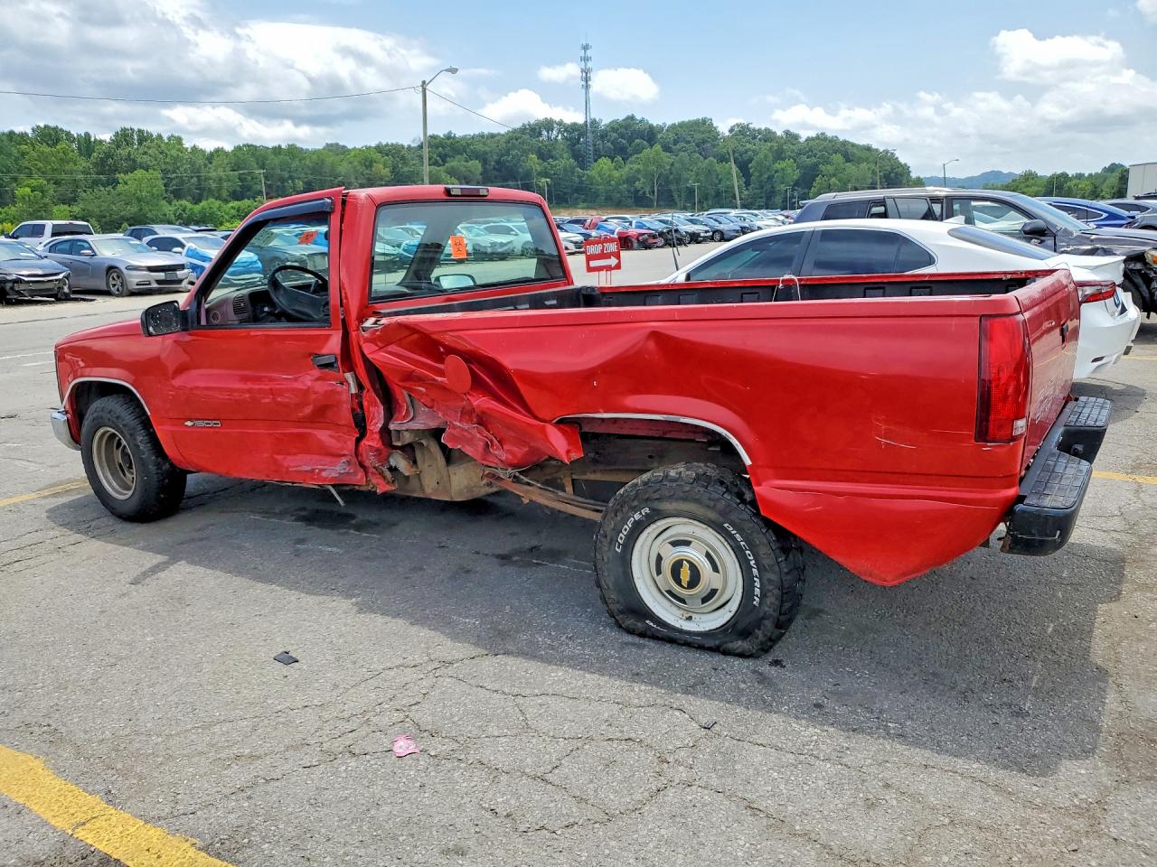 1GCEC14WXTZ137013 · 1996 CHEVROLET GMT-400 · 2/12