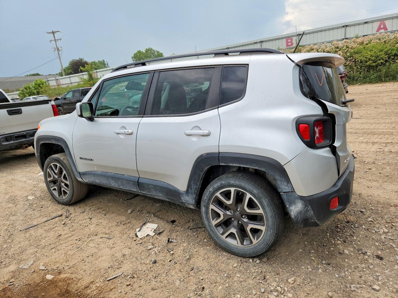 ZACCJBBB7HPG40622 · 2017 JEEP RENEGADE · 2/13