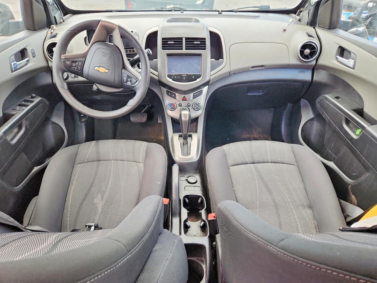 1G1JC6SHXF4116253 · 2015 CHEVROLET SONIC · 8/13