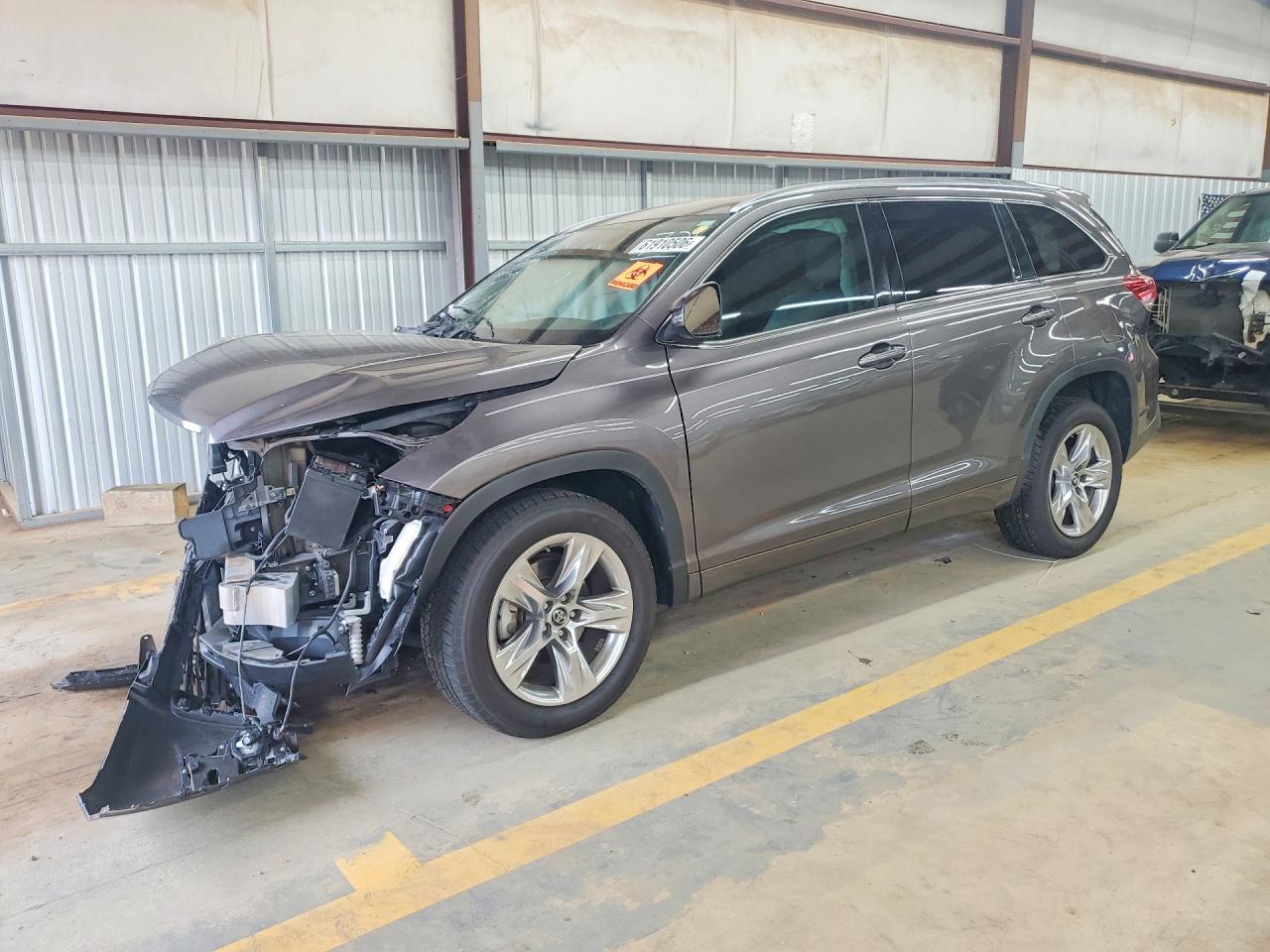5TDYZRFH9HS195079 · 2017 TOYOTA HIGHLANDER