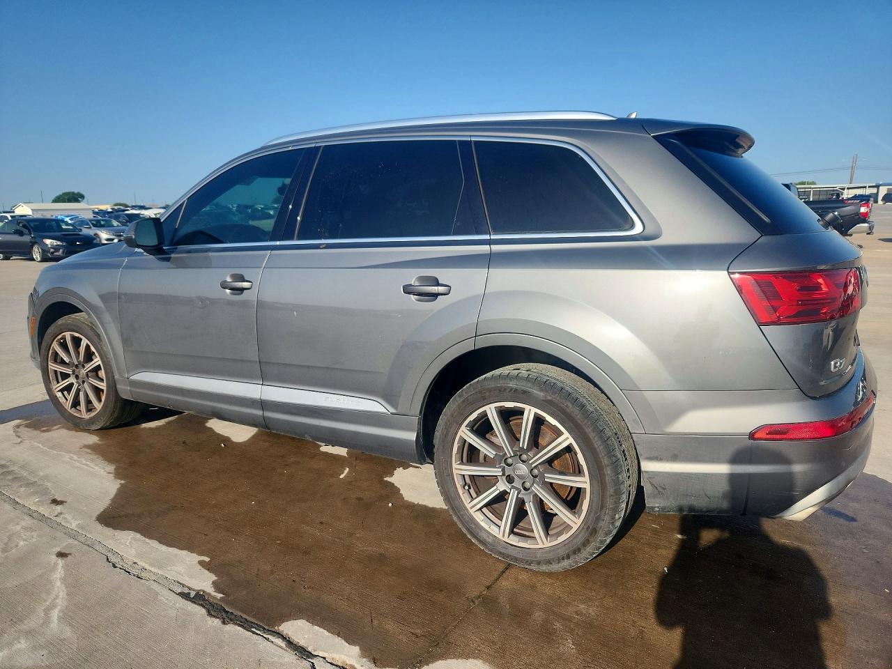 WA1AAAF74HD023498 · 2017 AUDI Q7 · 2/13