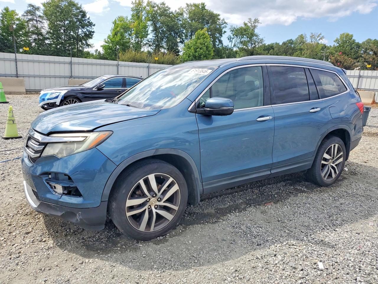 5FNYF6H04GB070282 · 2016 HONDA PILOT