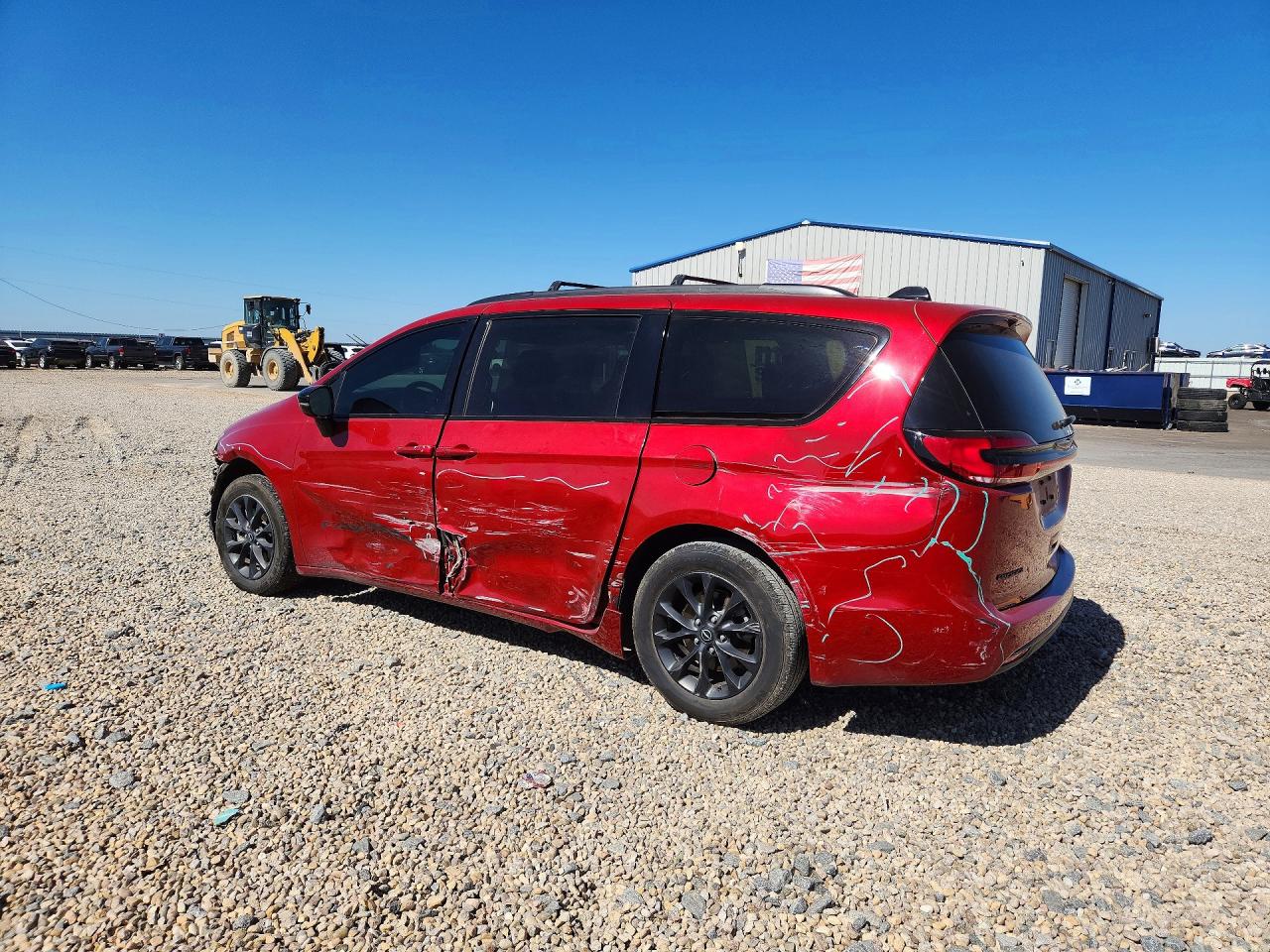 2C4RC1BG2SR605614 · 2025 CHRYSLER PACIFICA · 2/13