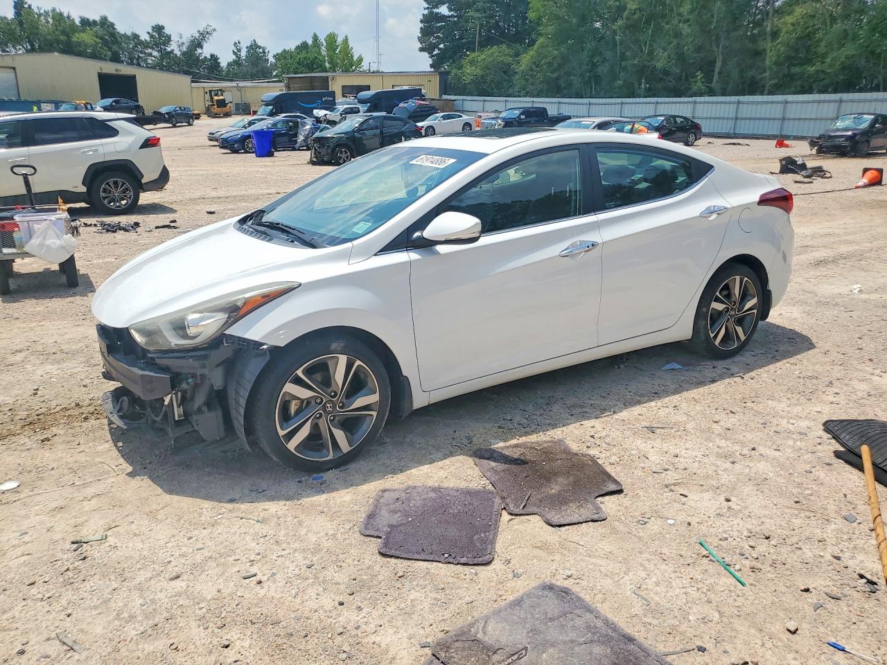 5NPDH4AE3FH630859 · 2015 HYUNDAI ELANTRA