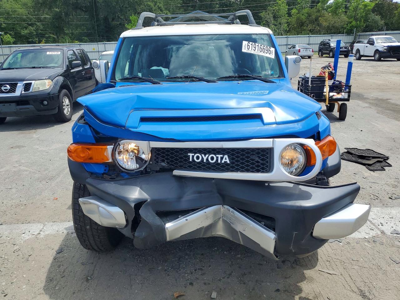 JTEBU11F270010458 · 2007 TOYOTA FJ CRUISER · 5/13