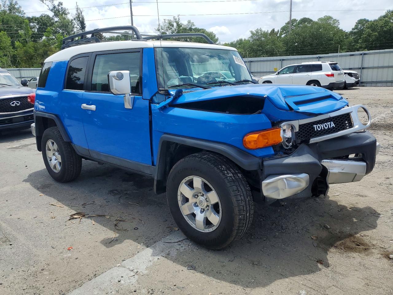 JTEBU11F270010458 · 2007 TOYOTA FJ CRUISER · 4/13