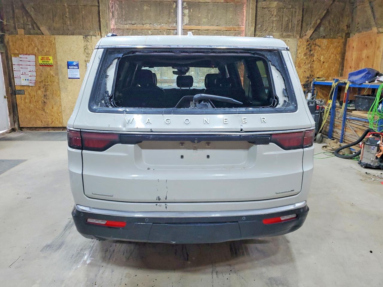 1C4SJVAT8NS206562 · 2022 JEEP WAGONEER · 6/13