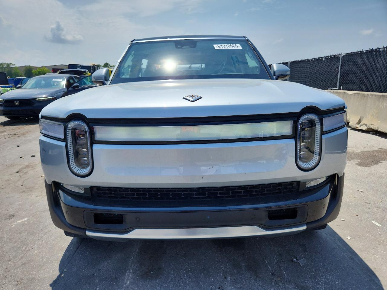 7PDSGCBA9RN041425 · 2024 RIVIAN R1S · 5/14