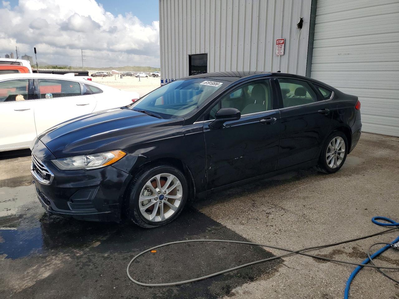 3FA6P0LU9KR207077 · 2019 FORD FUSION
