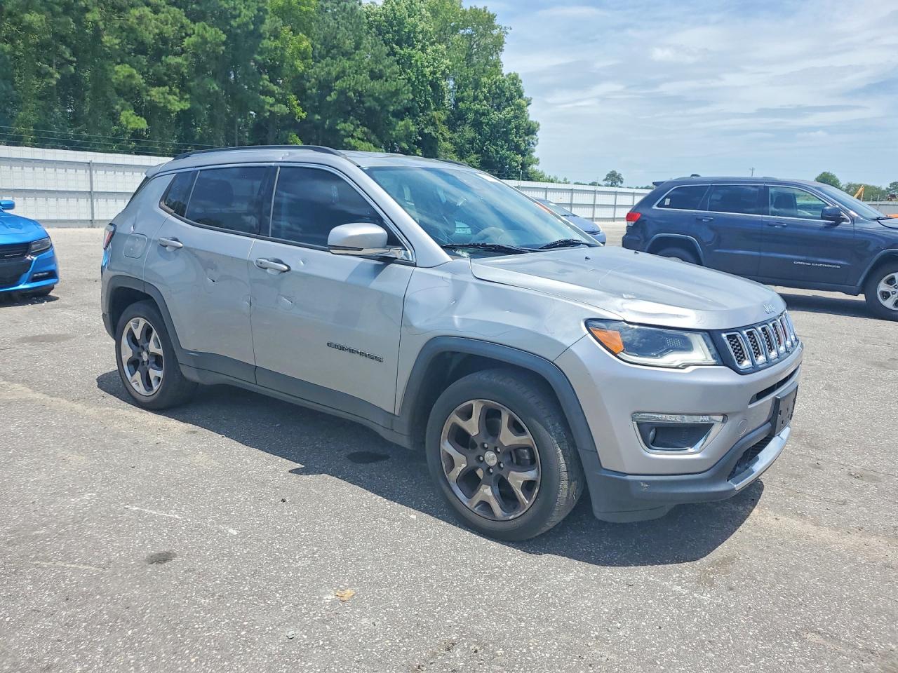 3C4NJCCB8JT406520 · 2018 JEEP COMPASS · 4/13