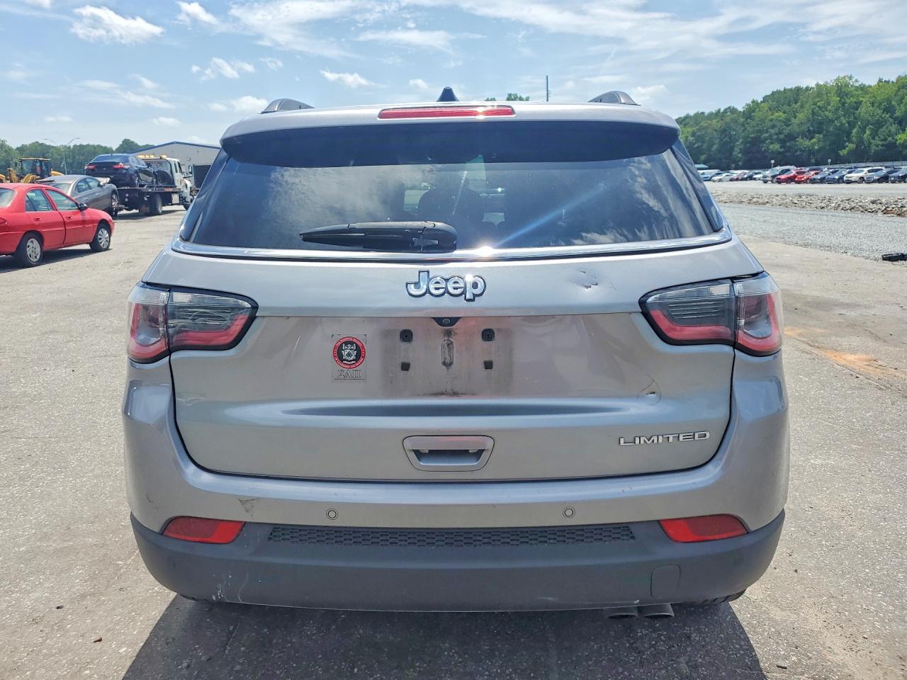 3C4NJCCB8JT406520 · 2018 JEEP COMPASS · 6/13