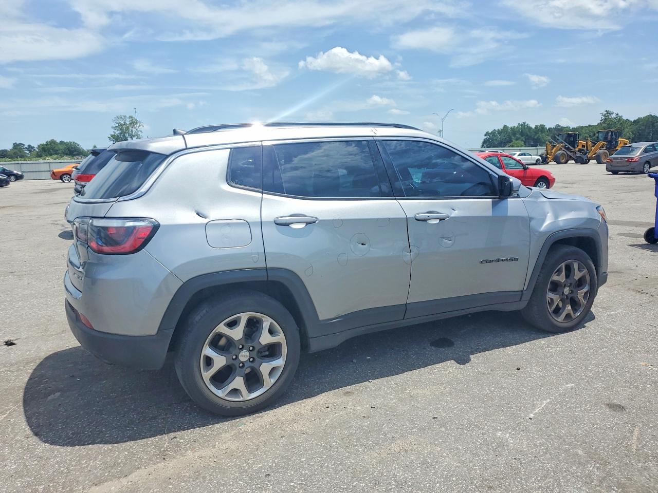3C4NJCCB8JT406520 · 2018 JEEP COMPASS · 3/13
