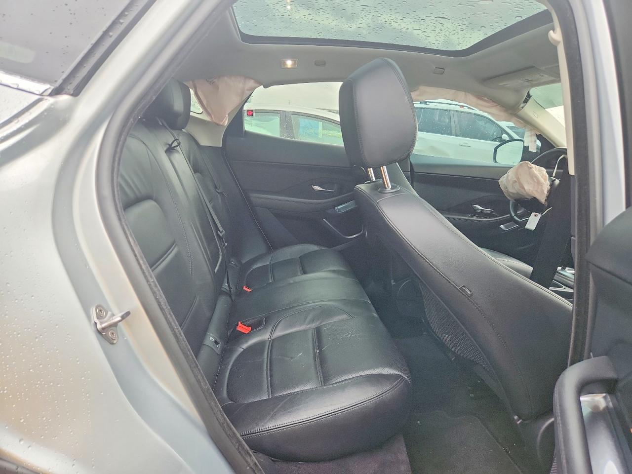 SADFJ2FX7J1Z10168 · 2018 JAGUAR E-PACE · 10/13