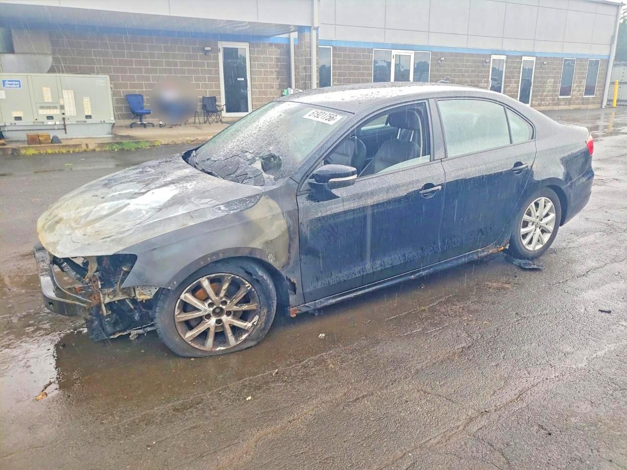 2011 VOLKSWAGEN JETTA
