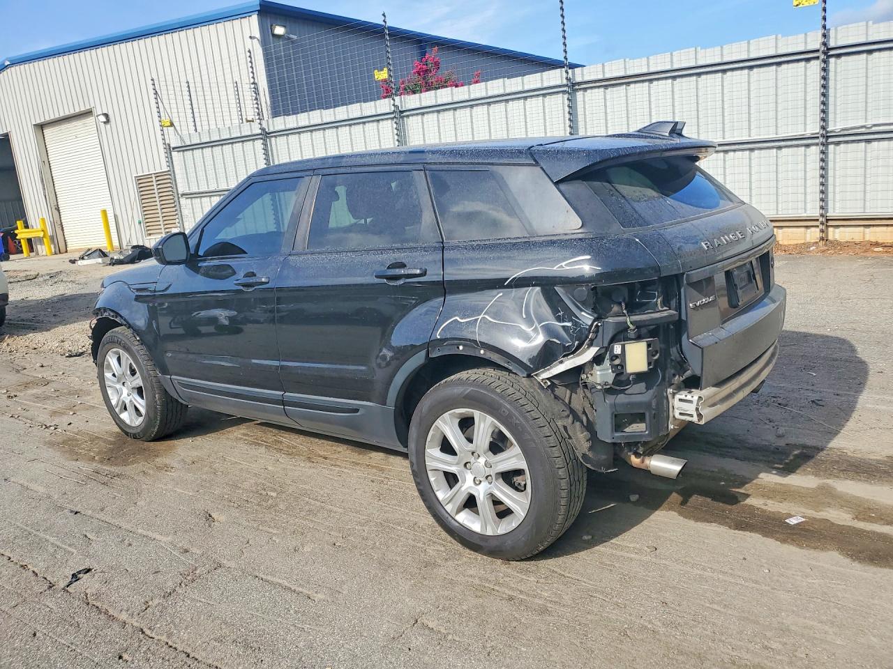 SALVP2RX0JH308262 · 2018 LAND ROVER RANGE ROVER EVOQUE · 2/14