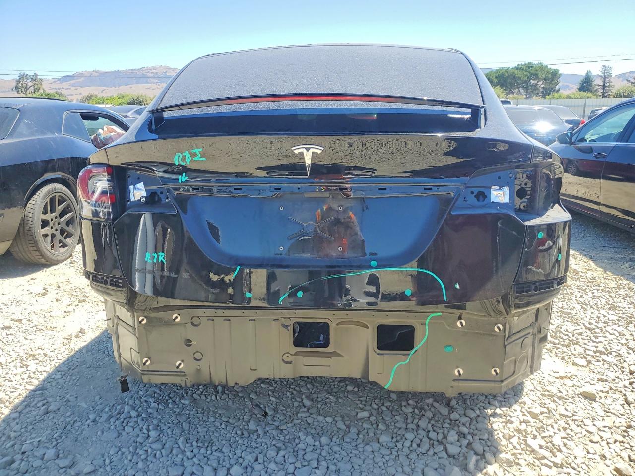 5YJXCAE29JF142761 · 2018 TESLA MODEL X · 6/13