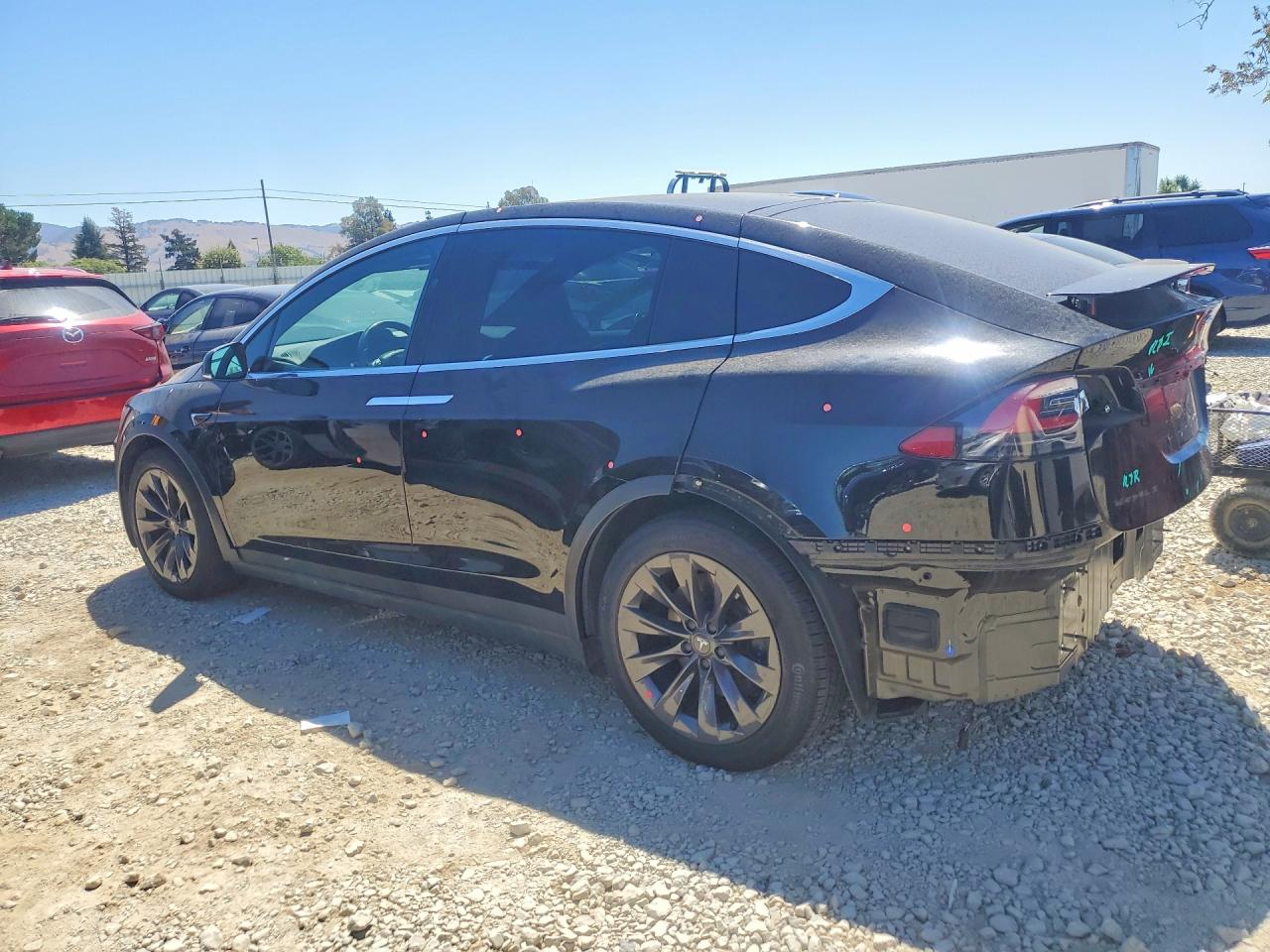 5YJXCAE29JF142761 · 2018 TESLA MODEL X · 2/13