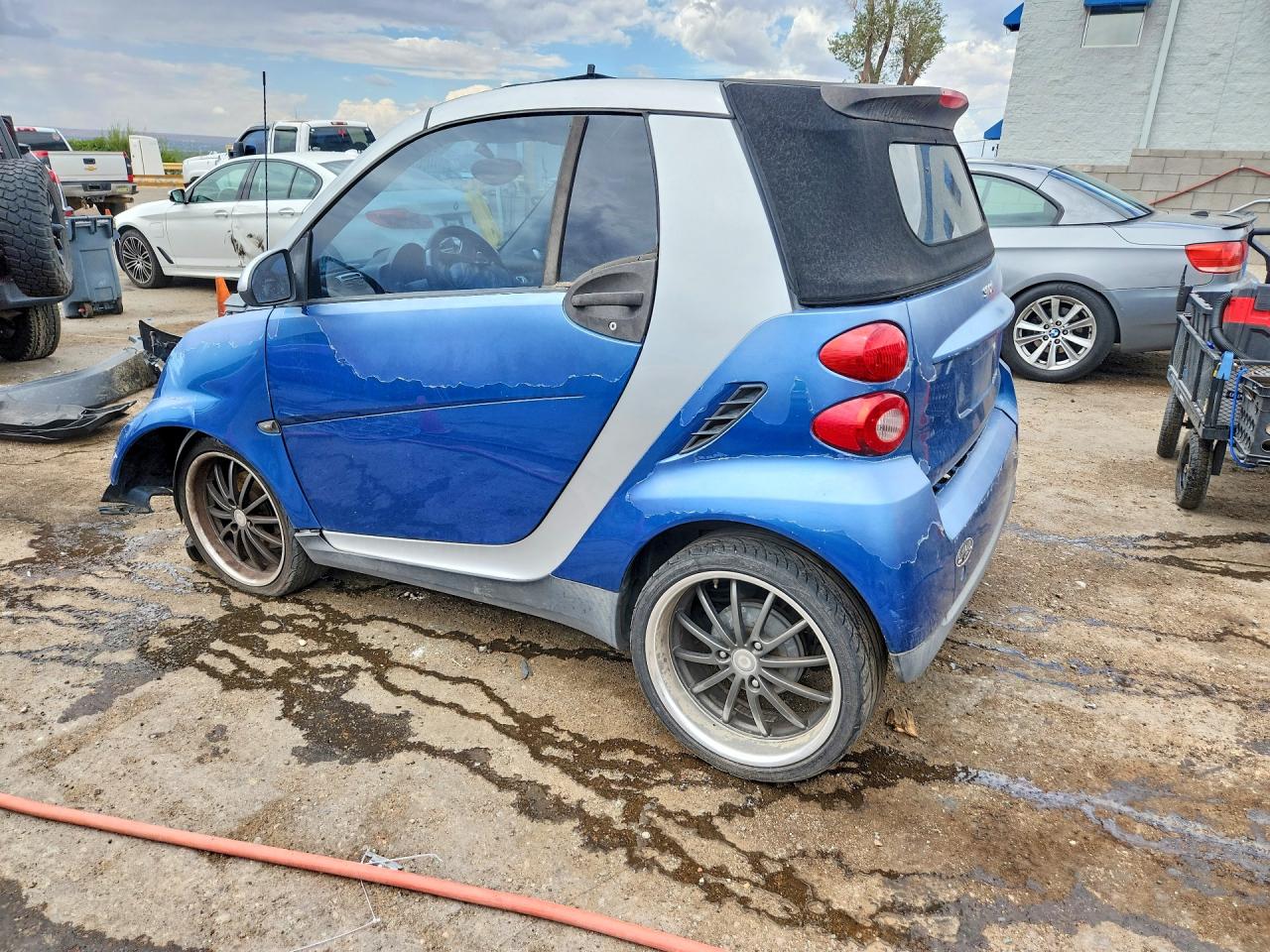 WMEEK31X09K262259 · 2009 SMART FORTWO · 2/12