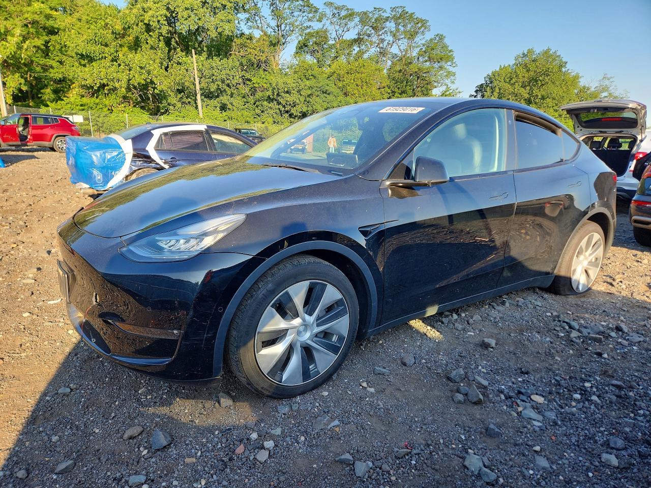 7SAYGAEE0NF401133 · 2022 TESLA MODEL Y