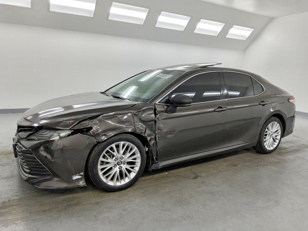 4T1BZ1HK6JU005106 · 2018 TOYOTA CAMRY