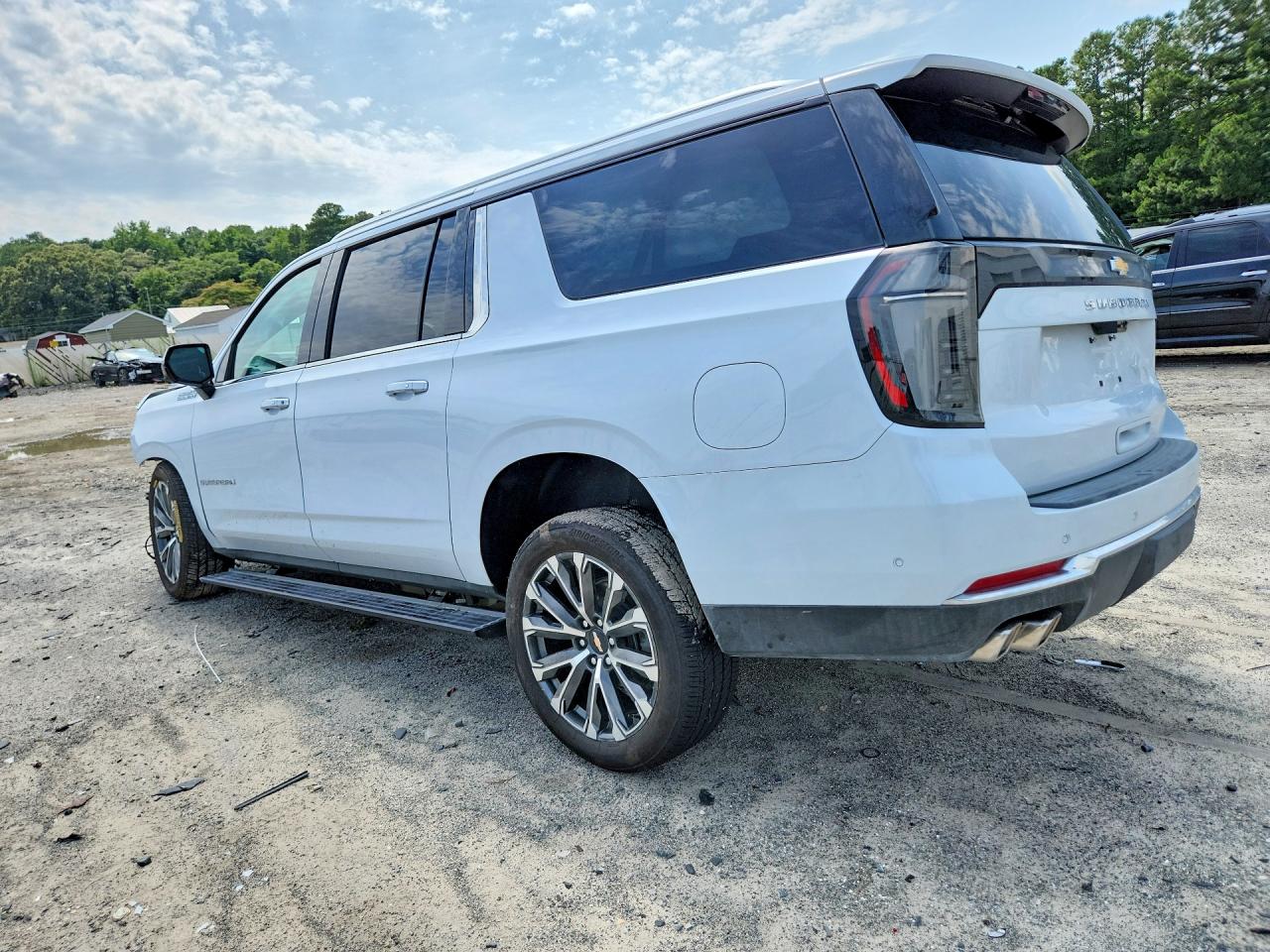 1GNS6GKL7TR248020 · 2026 CHEVROLET SUBURBAN · 2/14