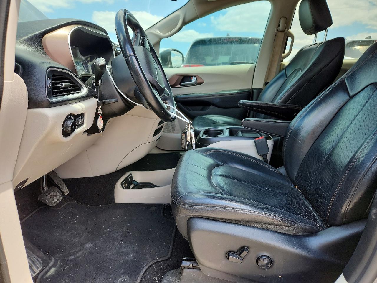 2C4RC1BG7JR113806 · 2018 CHRYSLER PACIFICA · 7/14