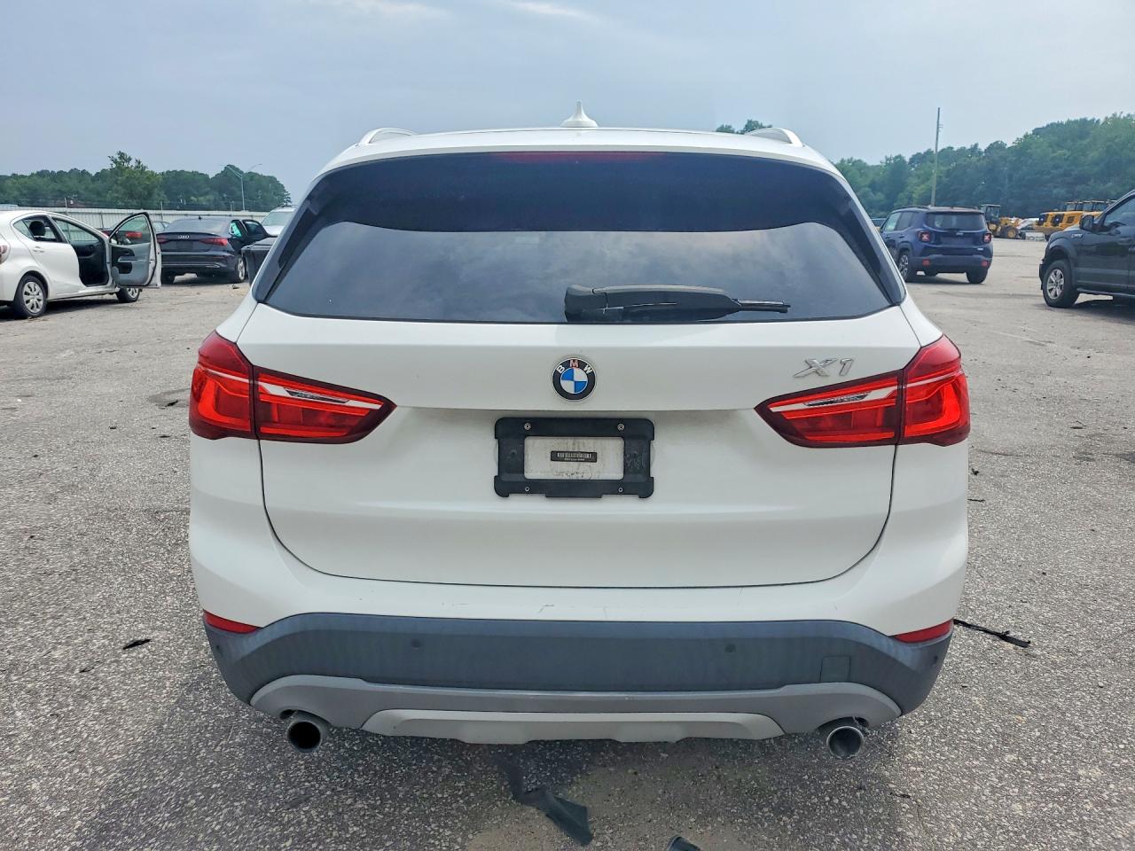 WBXHT3C35GP884586 · 2016 BMW X1 · 6/13